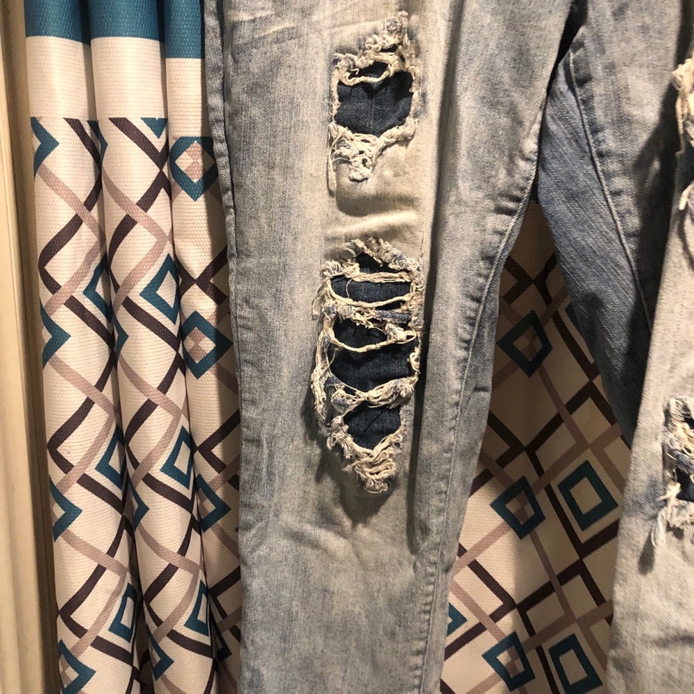 Distressed Denim - Picture 4 of 5